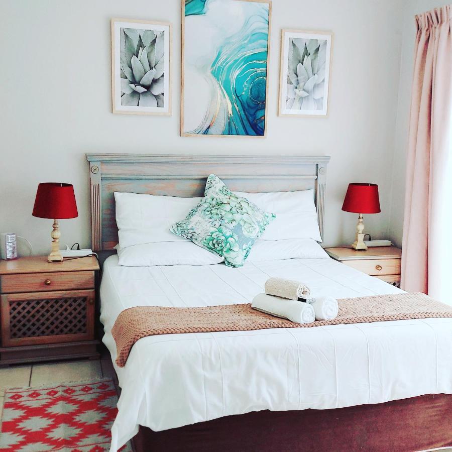 The Coelacanth Guest House And Beach Thyme Self Catering Kiddʼs Beach エクステリア 写真