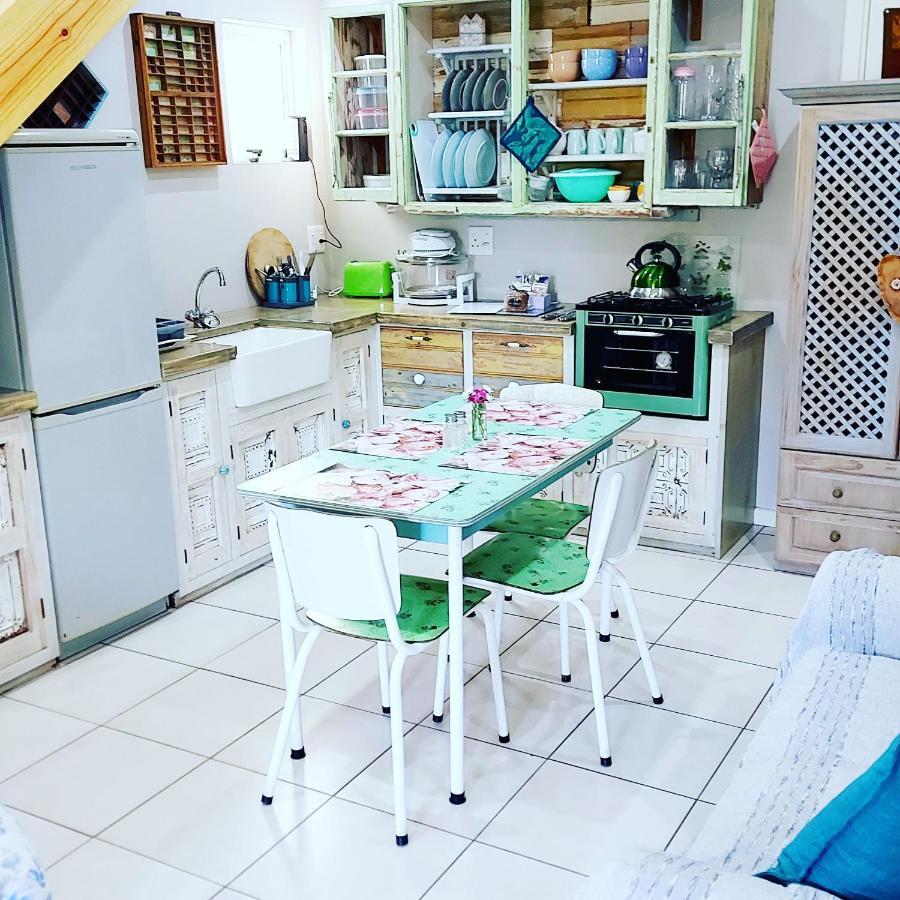 The Coelacanth Guest House And Beach Thyme Self Catering Kiddʼs Beach エクステリア 写真