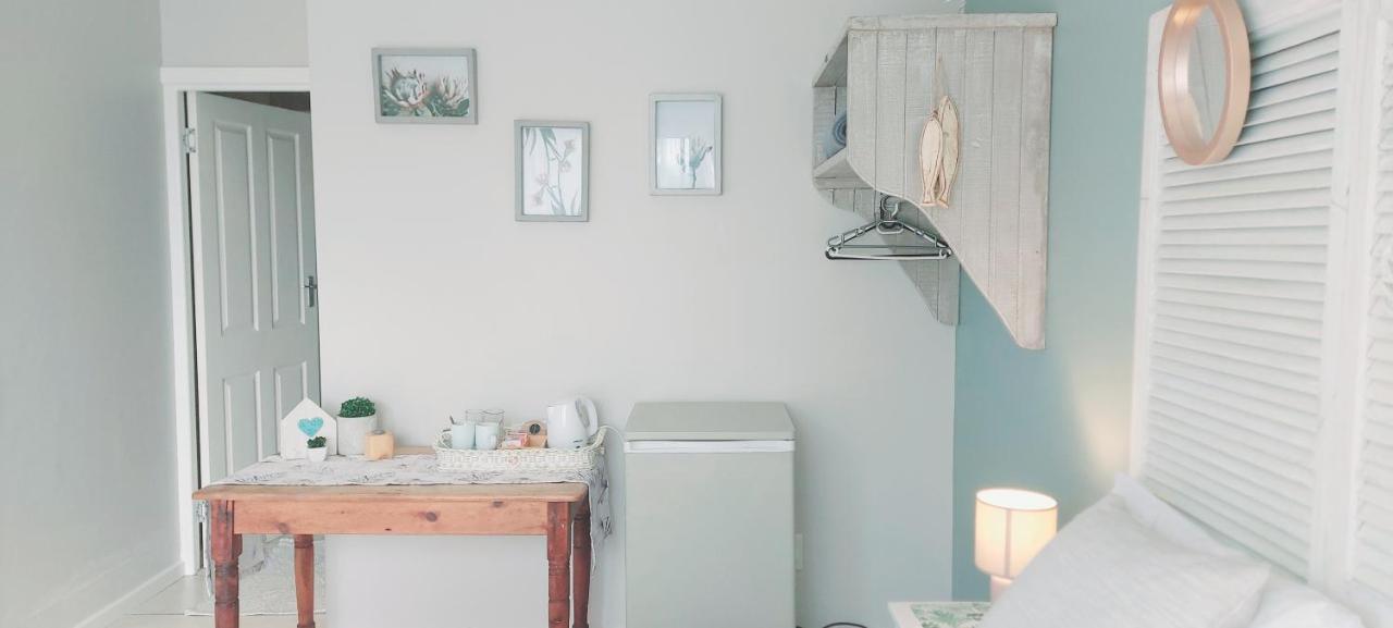 The Coelacanth Guest House And Beach Thyme Self Catering Kiddʼs Beach エクステリア 写真