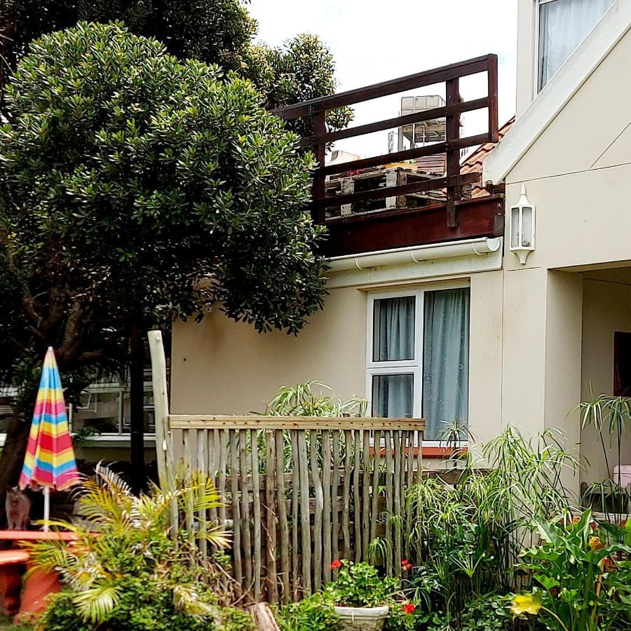 The Coelacanth Guest House And Beach Thyme Self Catering Kiddʼs Beach エクステリア 写真